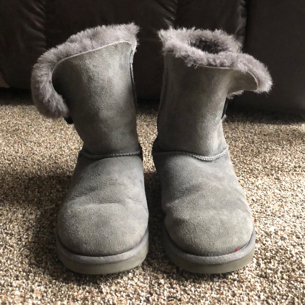 Short Ugg Bailey Single Button Boots